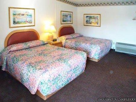 Cloverdale Oaks Inn Room photo